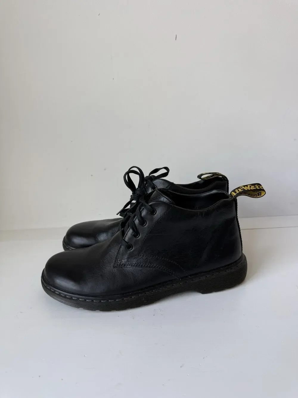 Men’s Dr. Martens Barnie Black Leather Boots Mens Size US 11